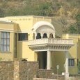 Top 5 Resorts in Kumbhalgarh Kumbhalgarh is an ancient Mewar fortress which stands majestically amidst a picturesque landscape in the district of Rajsamand in Southern Rajasthan. Situated just 82 km towards Northeast of Udaipur, the...
