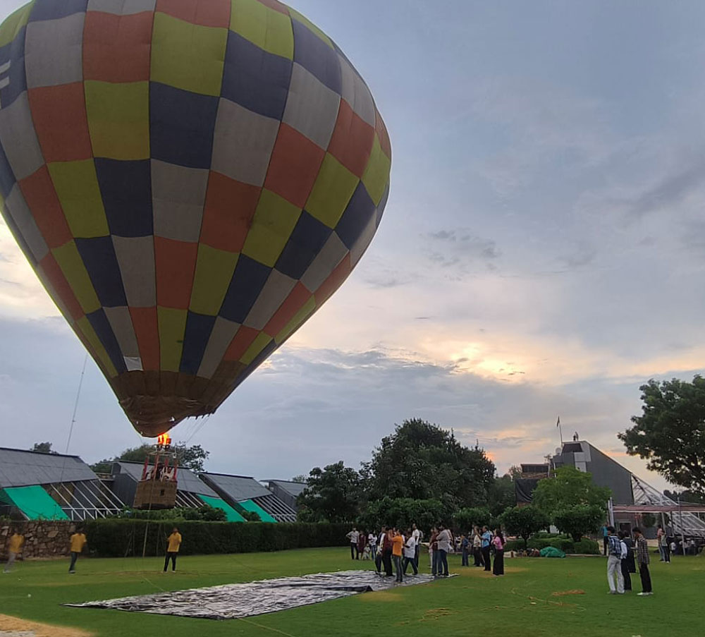 Hot air balloon